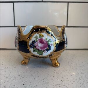 European Design Floral Ceramic Bowl w/ Gold Scrollwork Pink Roses EUC
